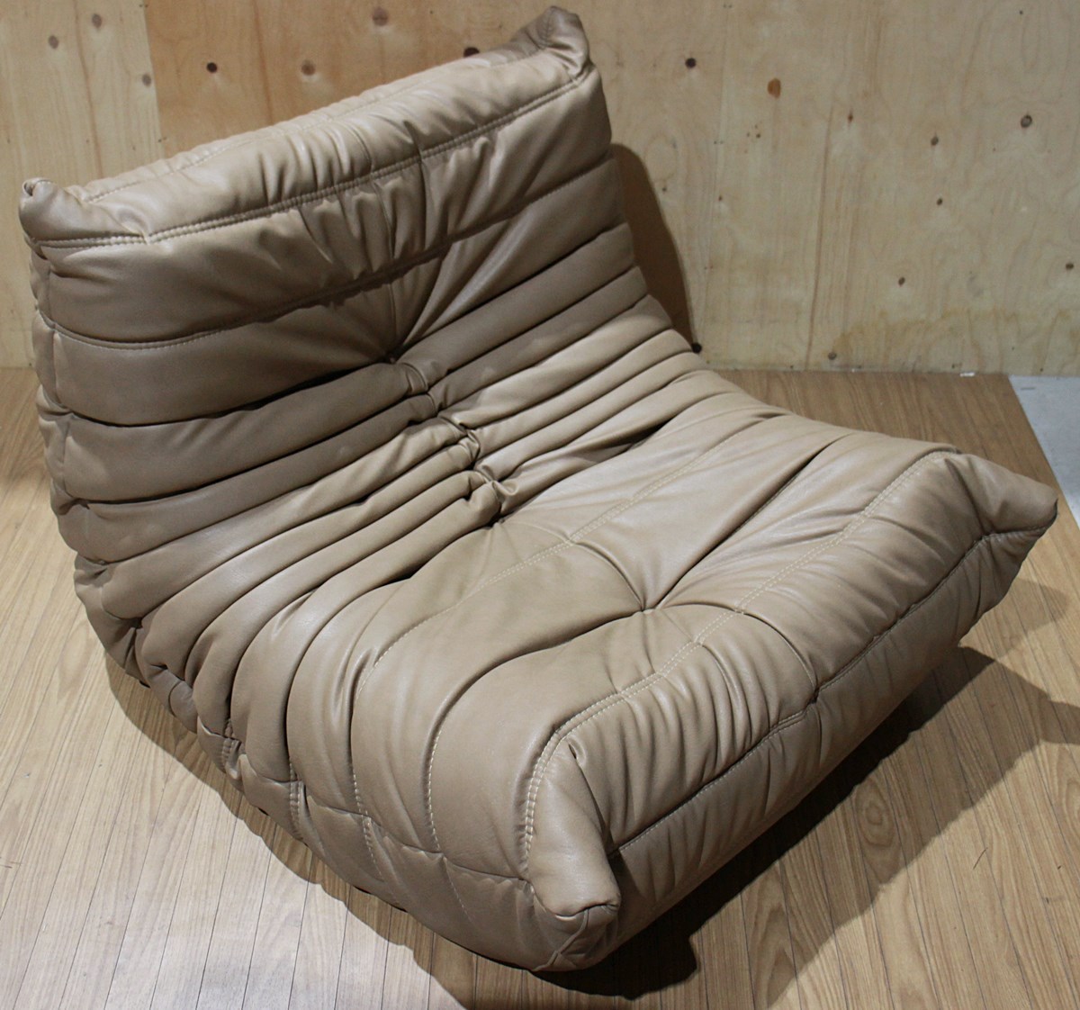 神戸市西区で買い取りました。ligne roset リーンロゼ TOGO トーゴ 1人がけ 1P ソファ 神戸の買取 こうべリサイクルセンター